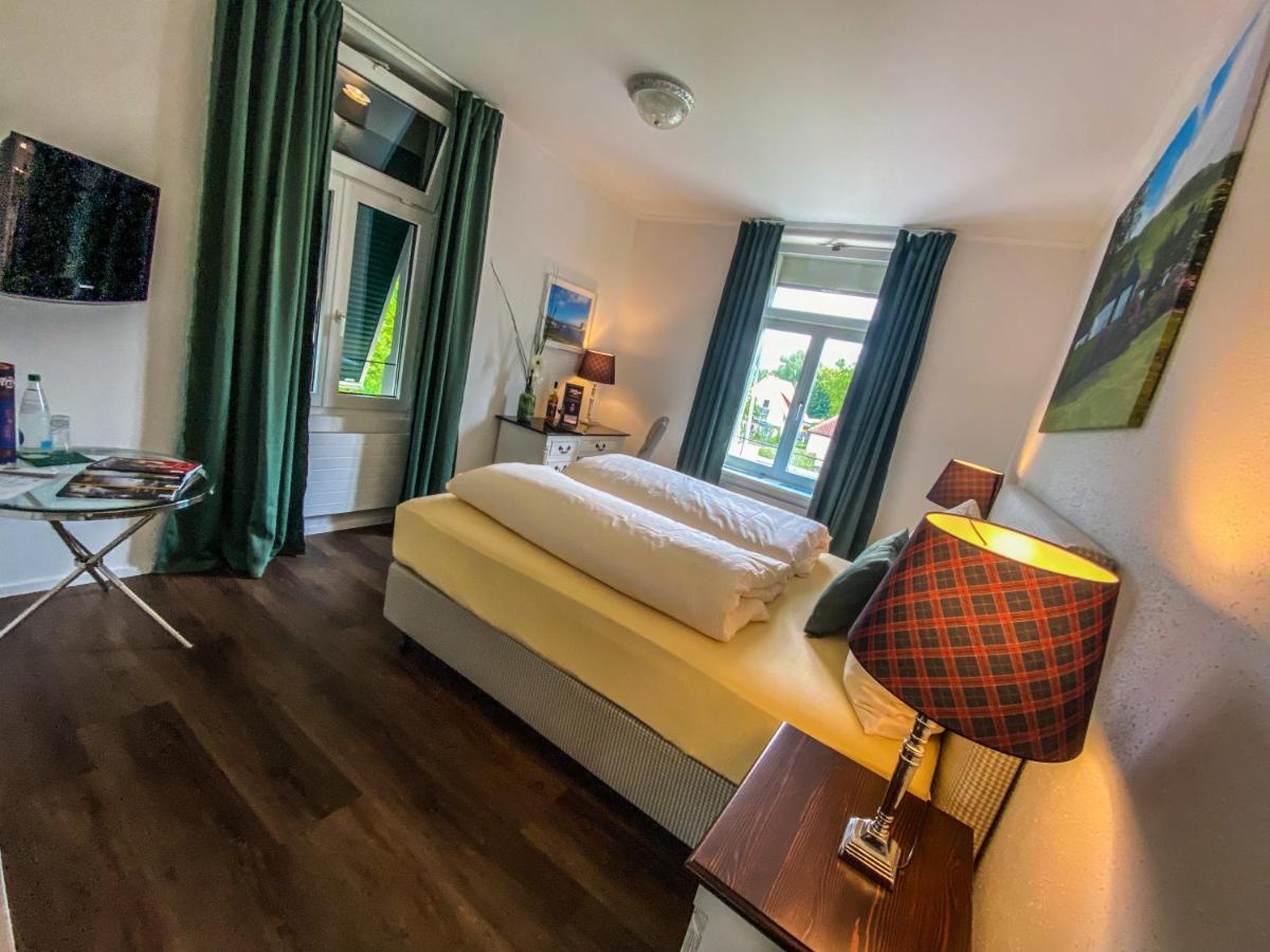 Trompeterschloessle Hotel & Residence Taegerwilen Bagian luar foto